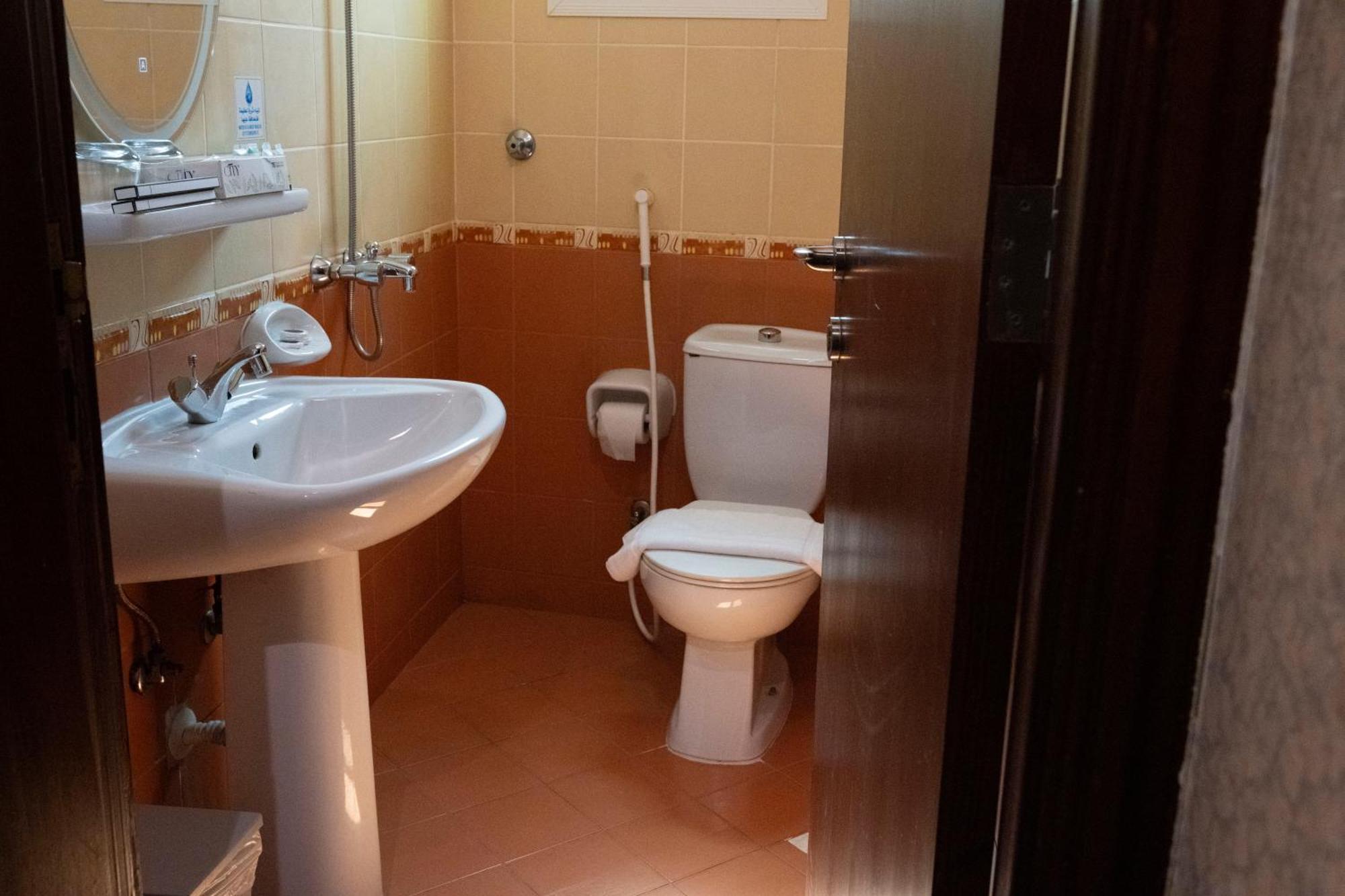 فندق المروج كريم Almorooj Kareem Hotel Джедда Экстерьер фото
